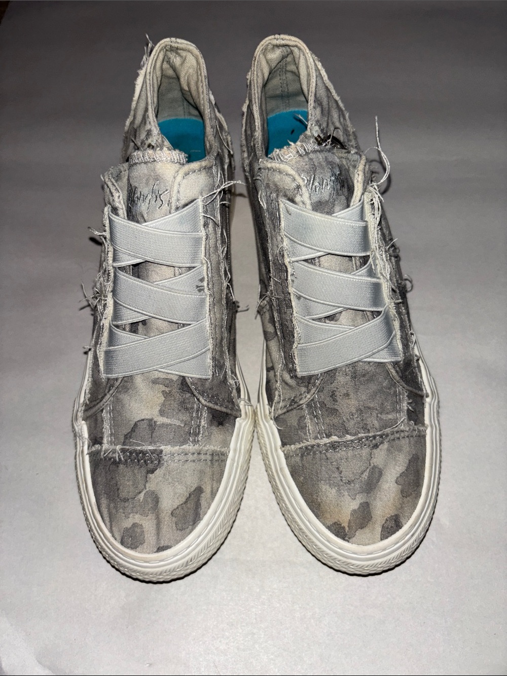 Blowfish Light / dark Gray camo Canvas High-Top Sneaker size 8.5/9